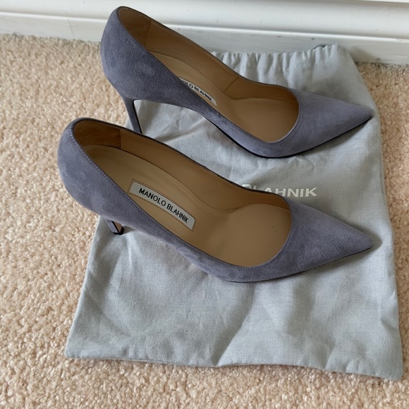 Authentic Manolo Blahnik BB pumps in Grey Suede
Heel 105mm - Picture 2 of 13